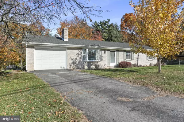 207 UNIVERSITY DRIVE DR, Mont Alto, PA 17237