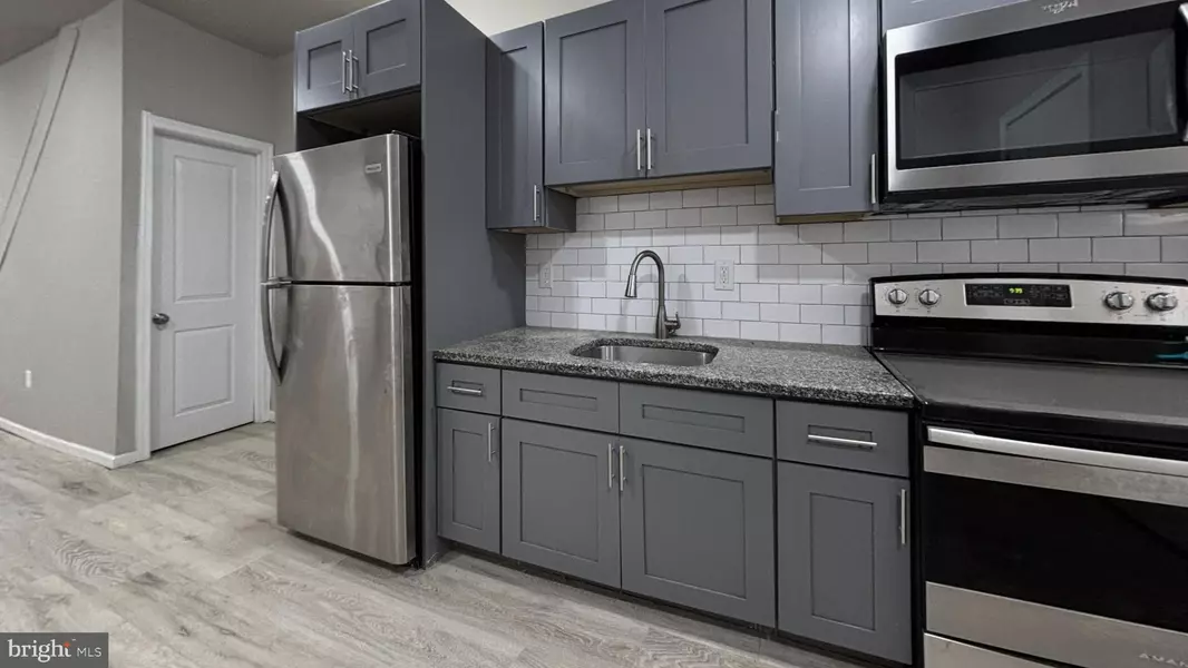 141 N PEACH ST, Philadelphia, PA 19139