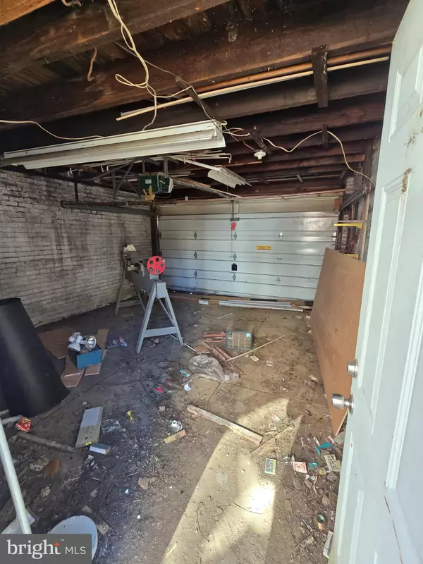 Philadelphia, PA 19019,2308 FULLER