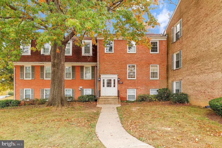 724 QUINCE ORCHARD BLVD #202, Gaithersburg, MD 20878