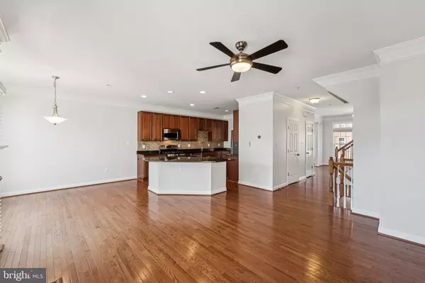 Gaithersburg, MD 20878,125 AUTUMN VIEW DR