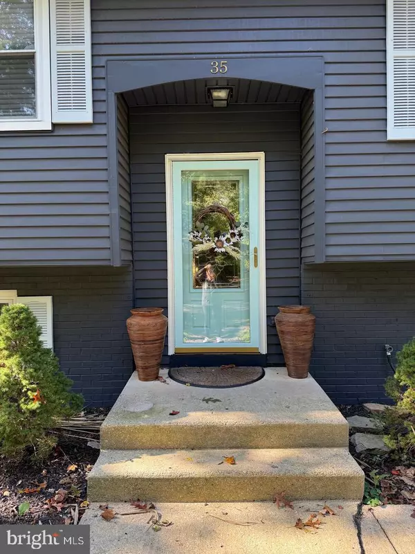 Gibbsboro, NJ 08026,35 BIRCHWOOD WAY