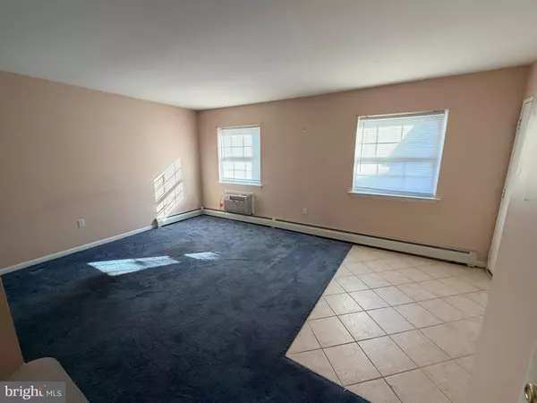 Aston, PA 19014,4701 PENNELL RD #H-3