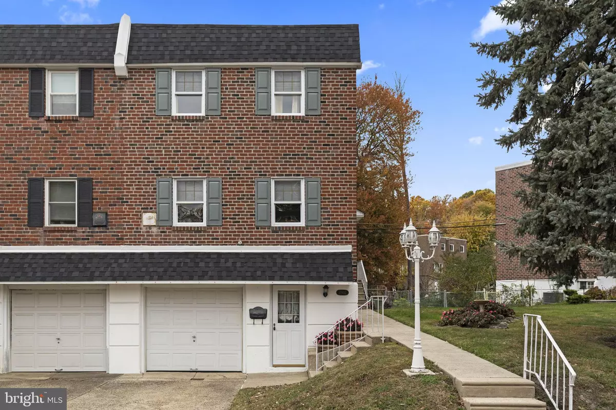 Philadelphia, PA 19116,11902 BARLOW ST