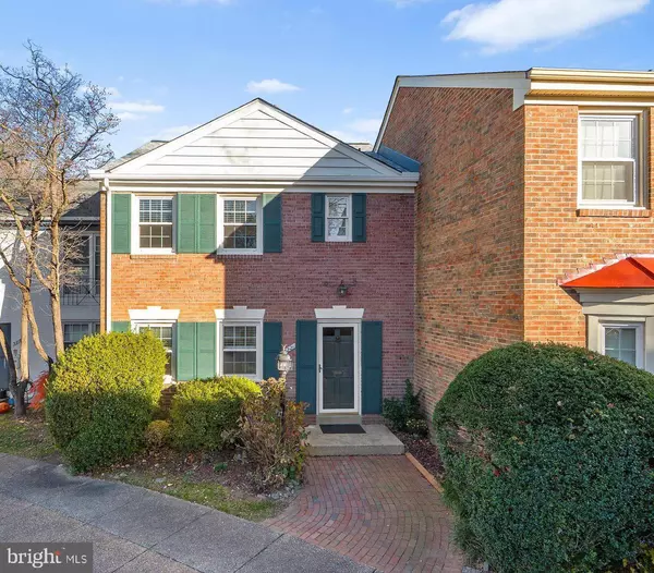 Fairfax, VA 22030,3221 ADAMS CT