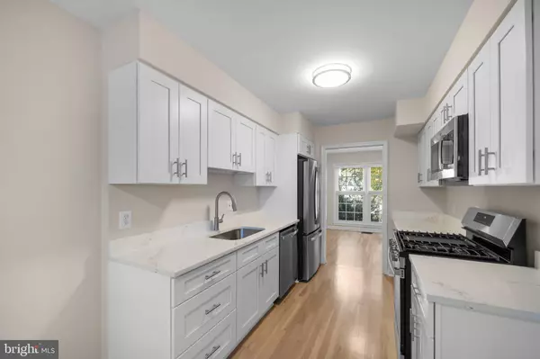 Fairfax, VA 22030,3221 ADAMS CT