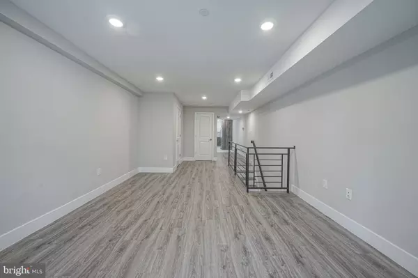 Philadelphia, PA 19130,758 N UBER ST #B