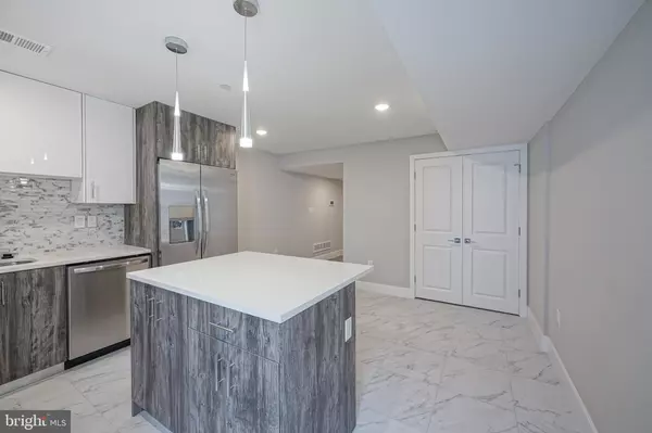 Philadelphia, PA 19130,758 N UBER ST #B