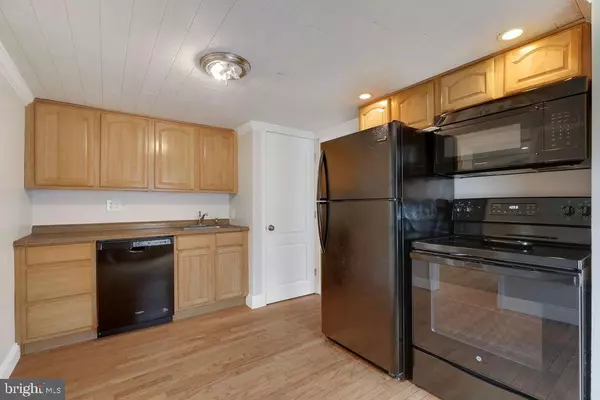 Medford, NJ 08055,4 FRIENDS AVE