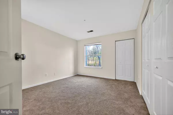 Gaithersburg, MD 20879,18518 BOYSENBERRY DR #212