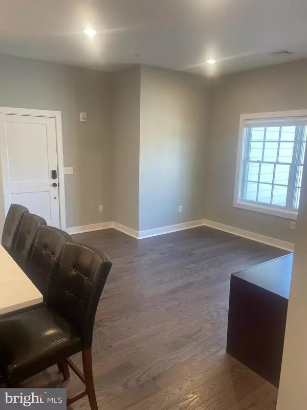 Haddonfield, NJ 08033,203 KINGS HWY E #A2