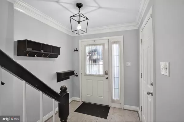 Alexandria, VA 22304,104 CAHILL DR