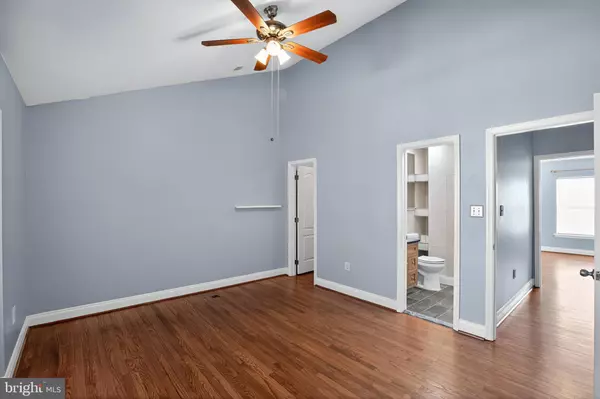 Alexandria, VA 22304,104 CAHILL DR