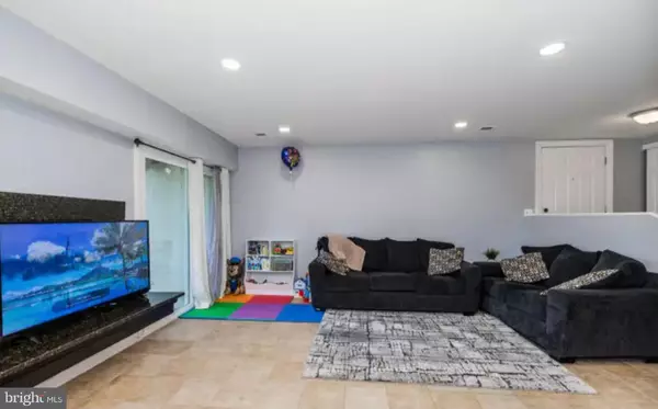 Alexandria, VA 22309,3919 EL SONETA PL #9