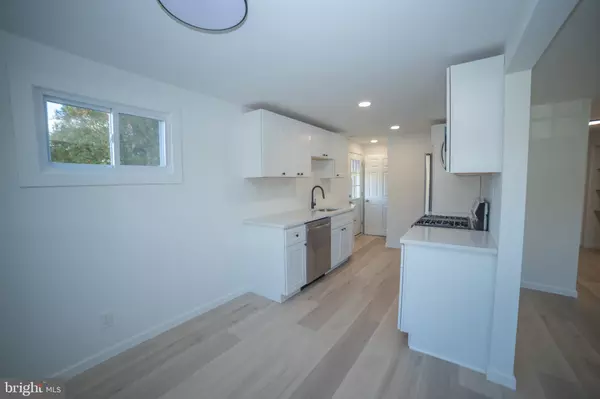 Norwood, PA 19074,553 E WINONA AVE