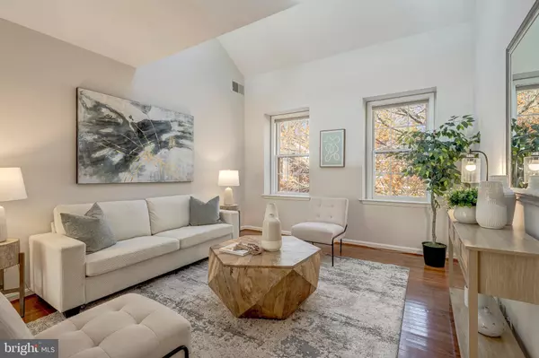 Washington, DC 20016,3610 39TH ST NW #E545