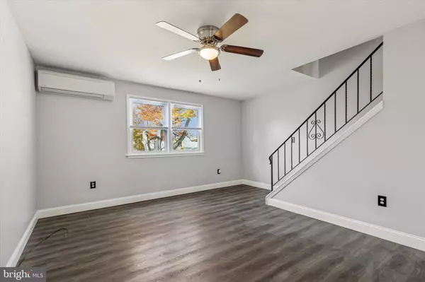 Bridgeport, PA 19405,210 HOLSTEIN ST