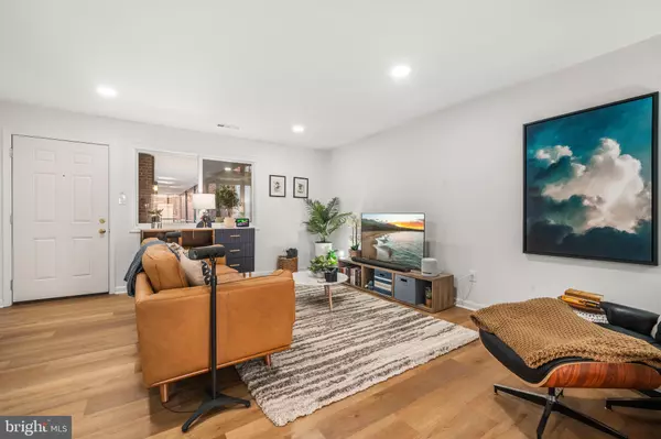 Arlington, VA 22201,1109 N TAYLOR ST #B