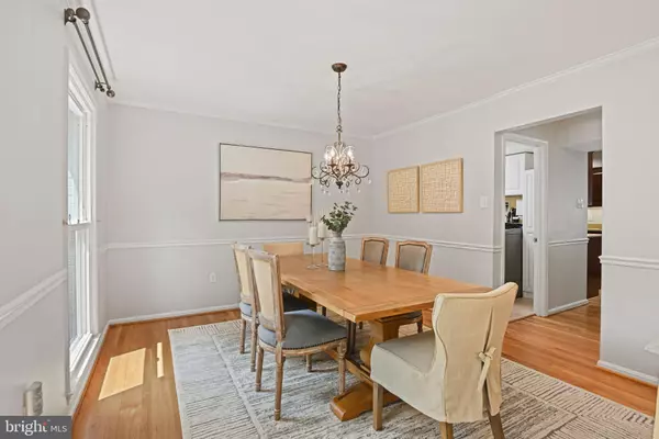 Great Falls, VA 22066,10302 GALPIN CT