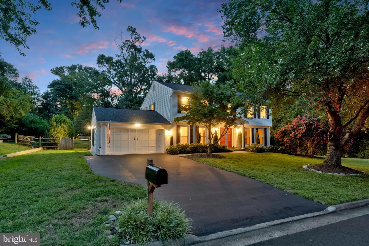 Great Falls, VA 22066,10302 GALPIN CT