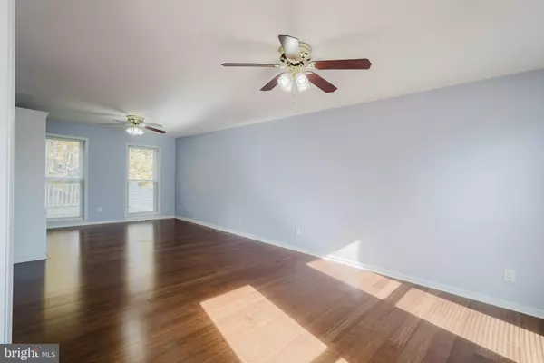 Newark, DE 19711,33 HUMMINGBIRD LN