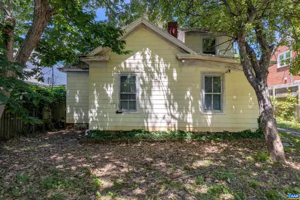 Charlottesville, VA 22902,708 LOCUST AVE