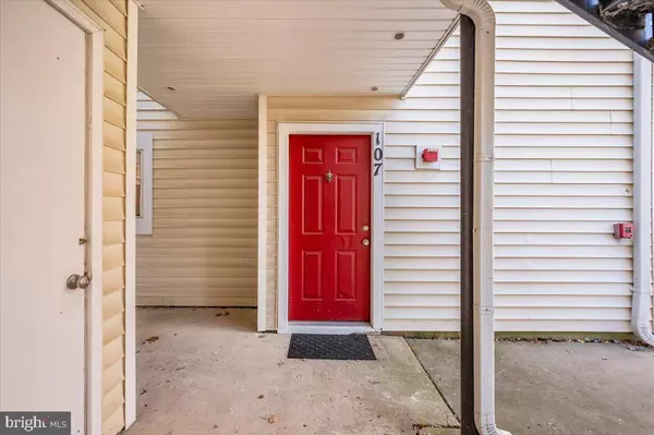 Laurel, MD 20707,14226 YARDARM WAY #107