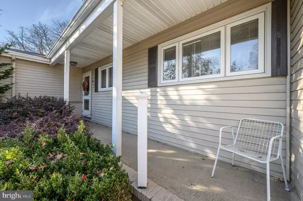 Ewing, NJ 08618,4 HICKORY HILL DR