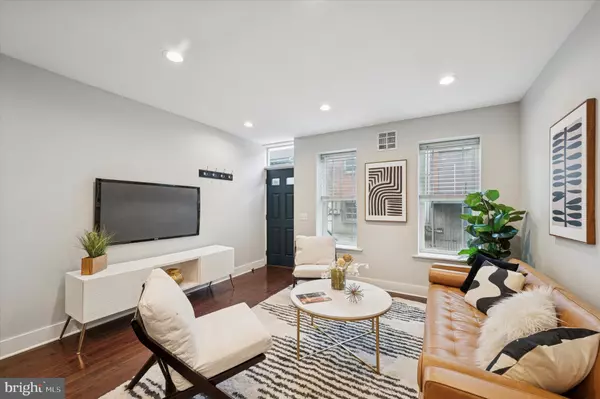 Philadelphia, PA 19145,1737 FERNON ST