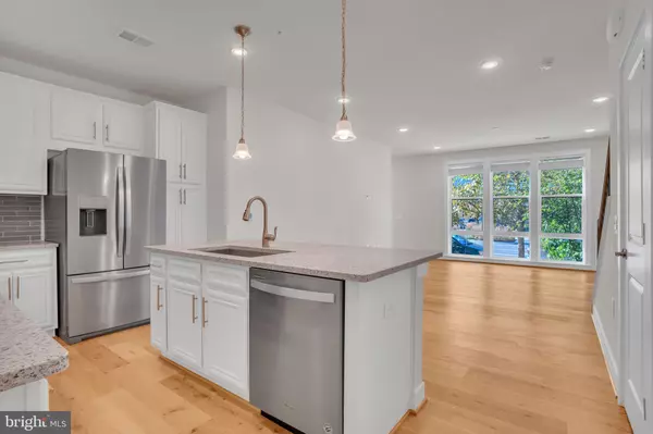 Reston, VA 20190,1873 MICHAEL FARADAY DR #1