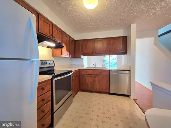 Lorton, VA 22079,8557 KOLUDER CT