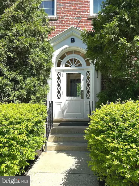 104 WOODSIDE RD #B305, Haverford, PA 19041