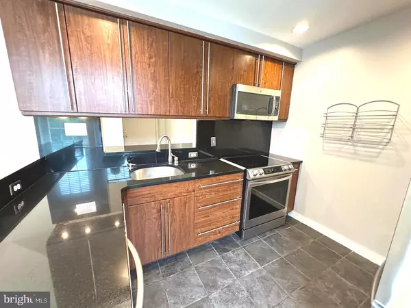 Haverford, PA 19041,104 WOODSIDE RD #B305