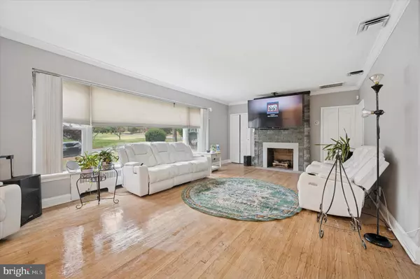 Elkins Park, PA 19027,7500 MANCHESTER RD