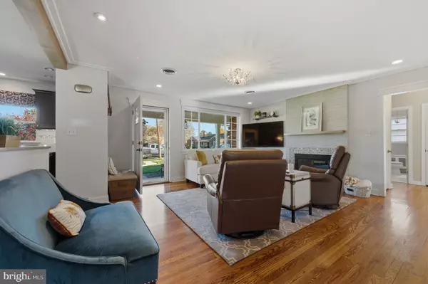 Wilmington, DE 19808,6 REGENT CIR