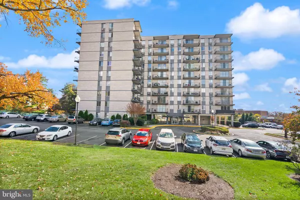 Falls Church, VA 22041,3245 RIO DR #608