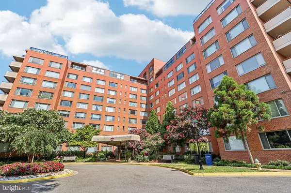 Arlington, VA 22209,1111 ARLINGTON BLVD #431