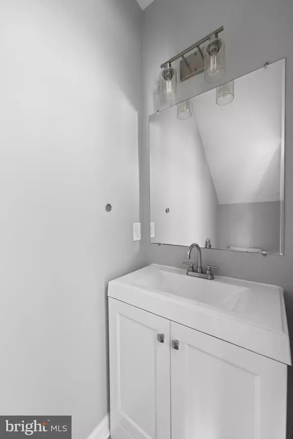 Washington, DC 20002,620 20TH ST NE #A