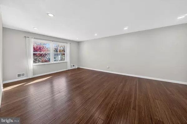 Laurel, MD 20707,6802 NILES DR