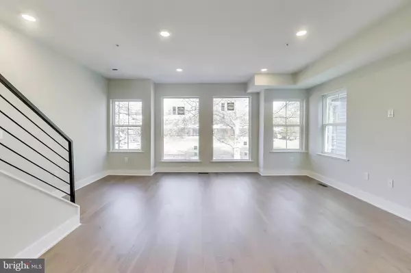 Washington, DC 20019,5333 HAYES ST NE