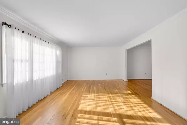 Greenbelt, MD 20770,111 TAMARISK CT