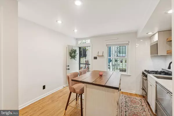 Philadelphia, PA 19147,1136 WAVERLY ST #1R