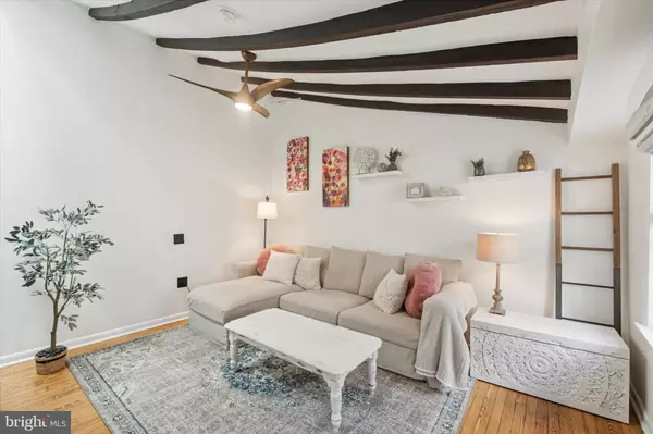 Philadelphia, PA 19147,1136 WAVERLY ST #1R