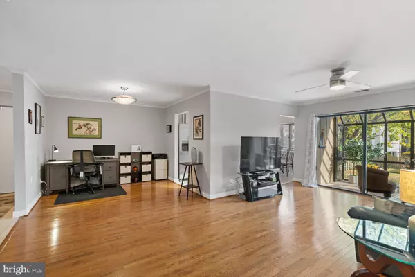 Annapolis, MD 21403,304-G HILLTOP LN