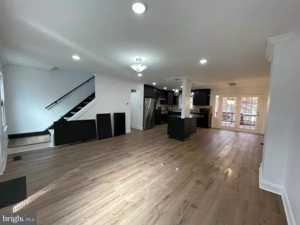 Centreville, VA 20120,14878 LAMBETH SQ