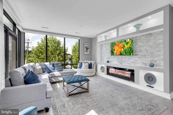 Oxon Hill, MD 20745,145 RIVERHAVEN DR #313