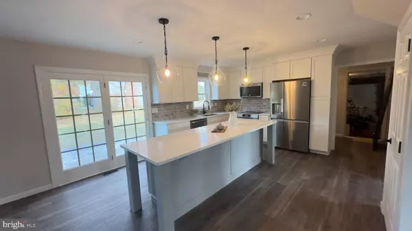 Gilbertsville, PA 19525,15 THOMAS LN