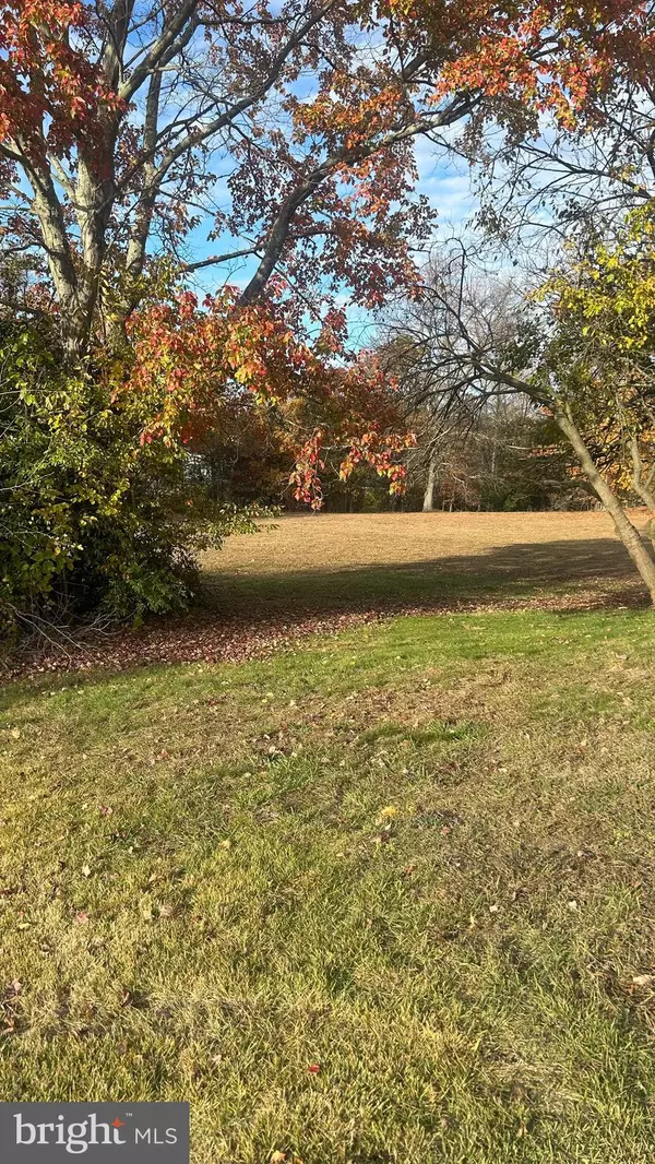 Hammonton, NJ 08037,112 ELMTOWNE BLVD