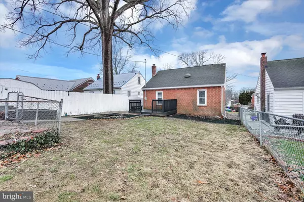 York, PA 17403,1305 LANCASTER AVE