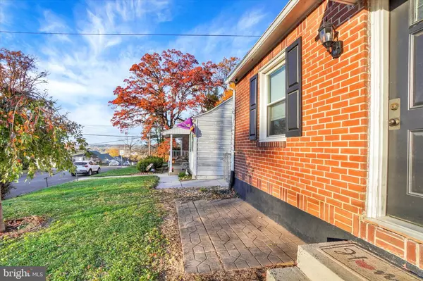 York, PA 17403,1305 LANCASTER AVE